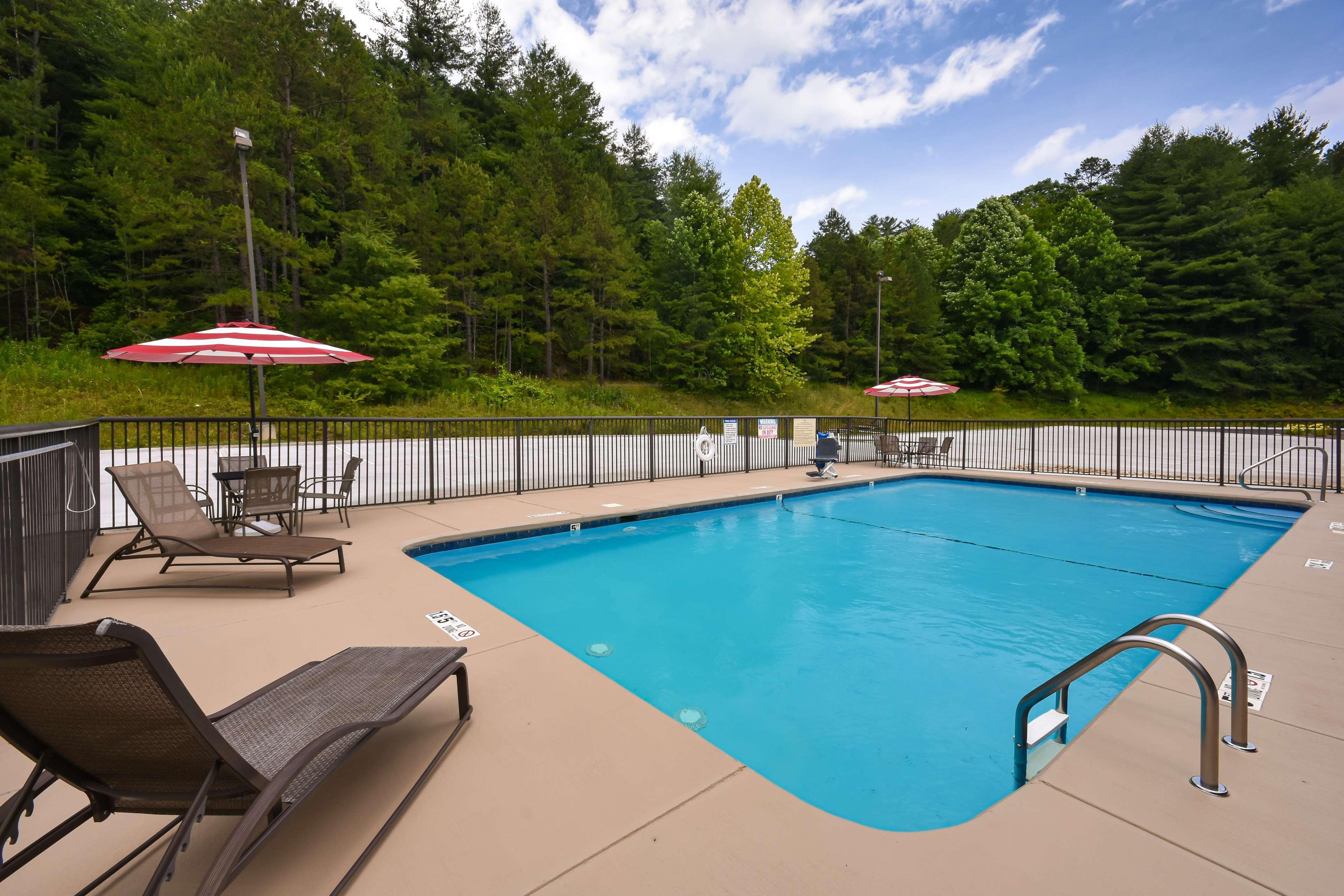 Hampton Inn Brevard Pisgah Forest Buitenkant foto
